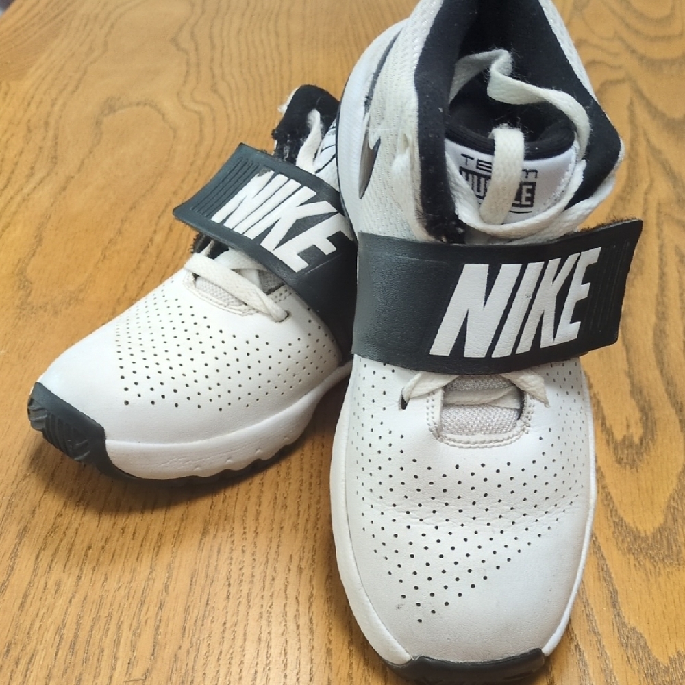 Nike Kids White and Black Sneakers